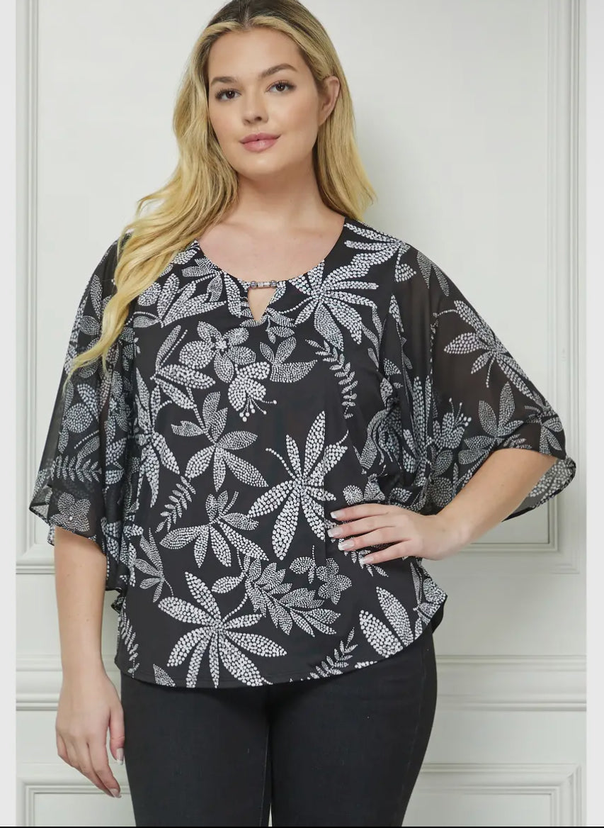 (Plus)Black/Gray/Floral Blouse