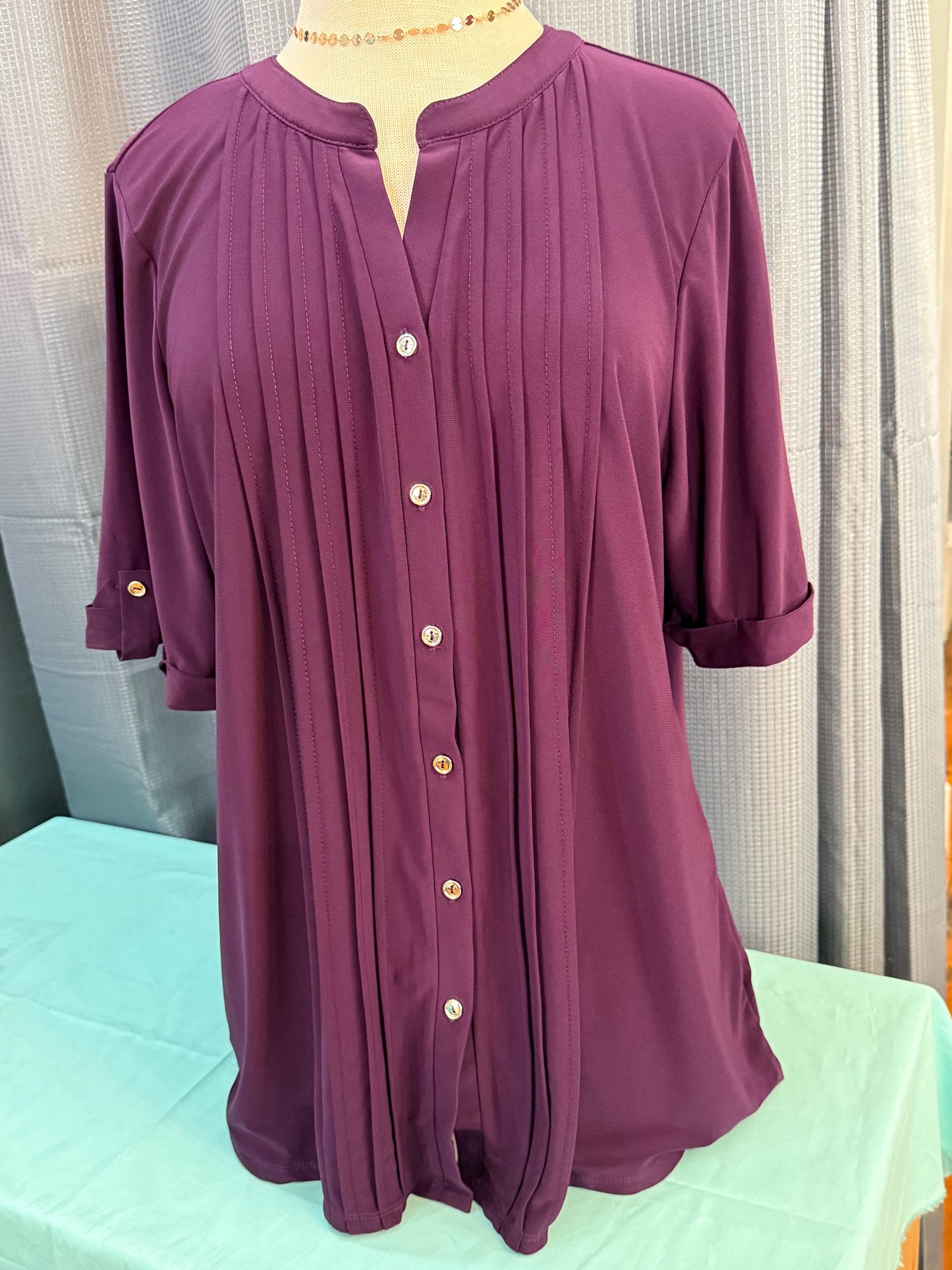 (Plus)PlumPleatBlouse