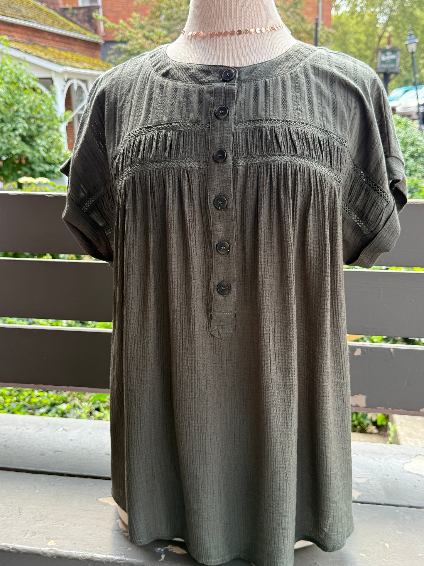 (Plus)Olive Eyelet Top