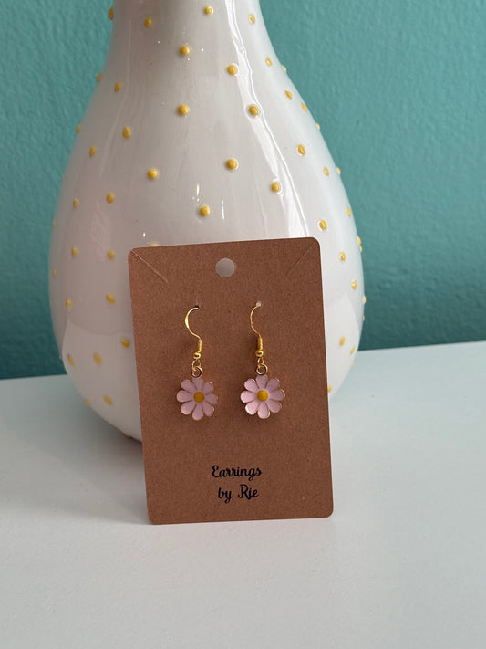 Lt.Pink Daisy Earrings