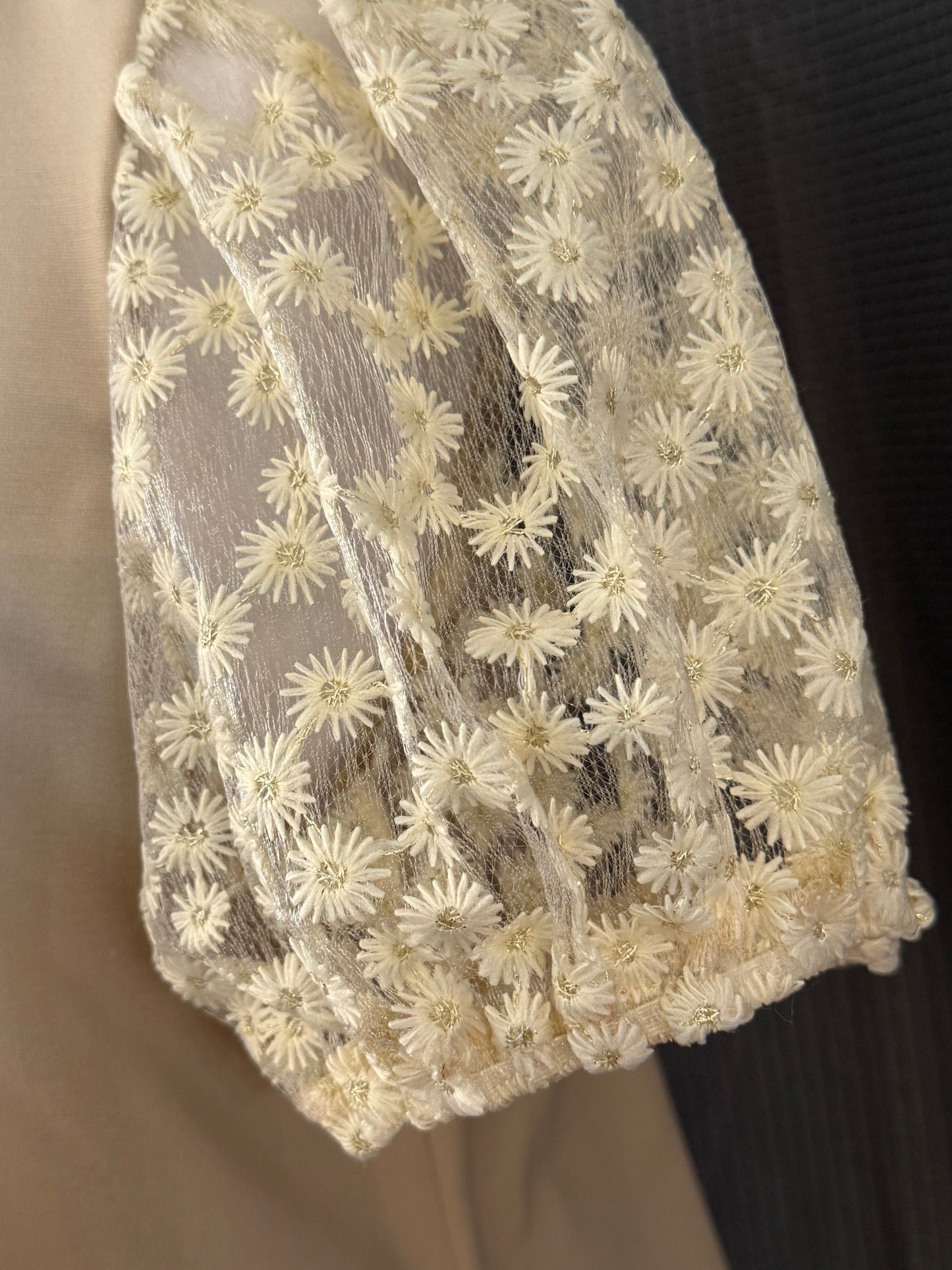 TaupeFlowerSleeveTop