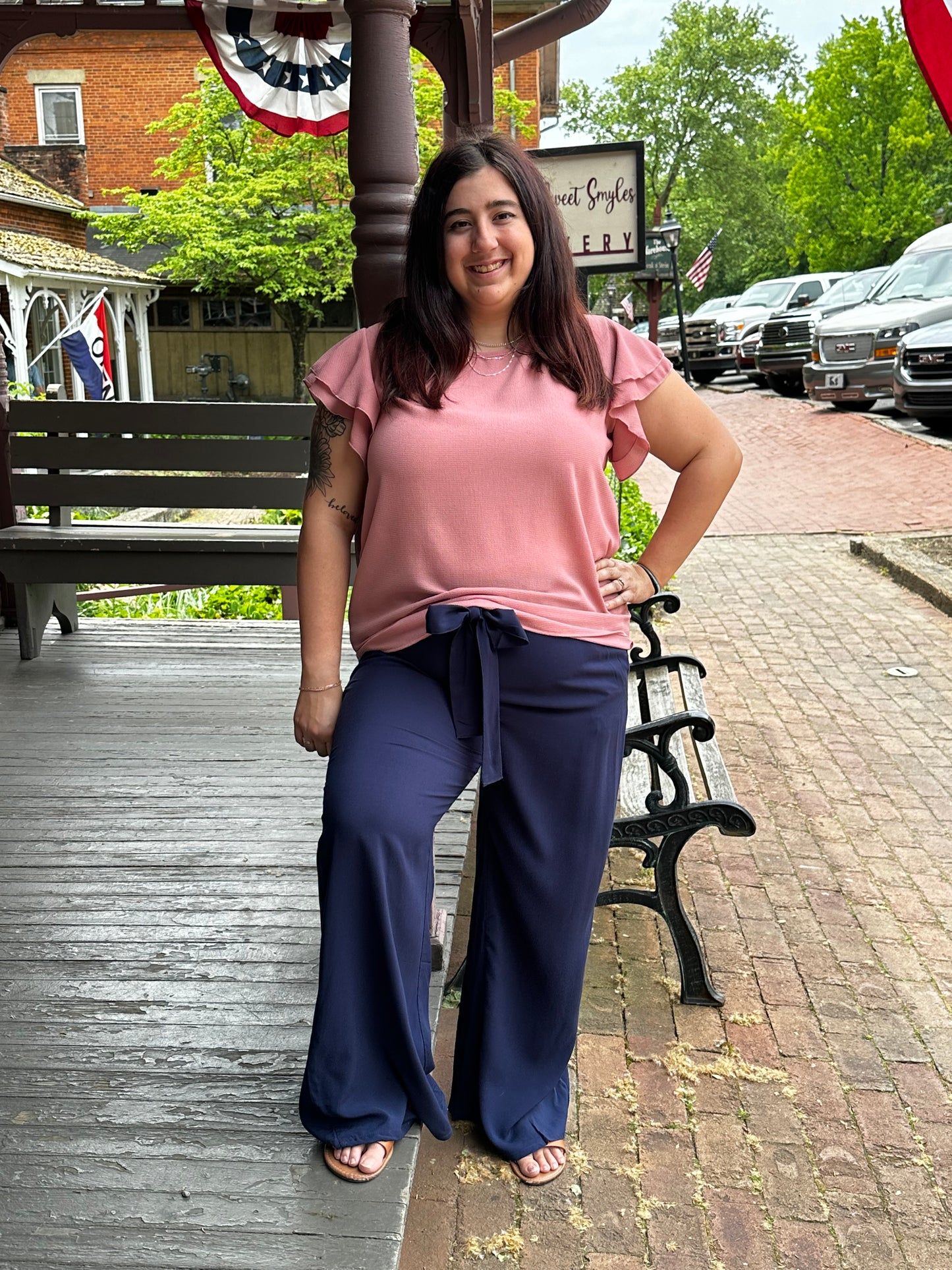 (Plus)Navy Tie-Front Pant