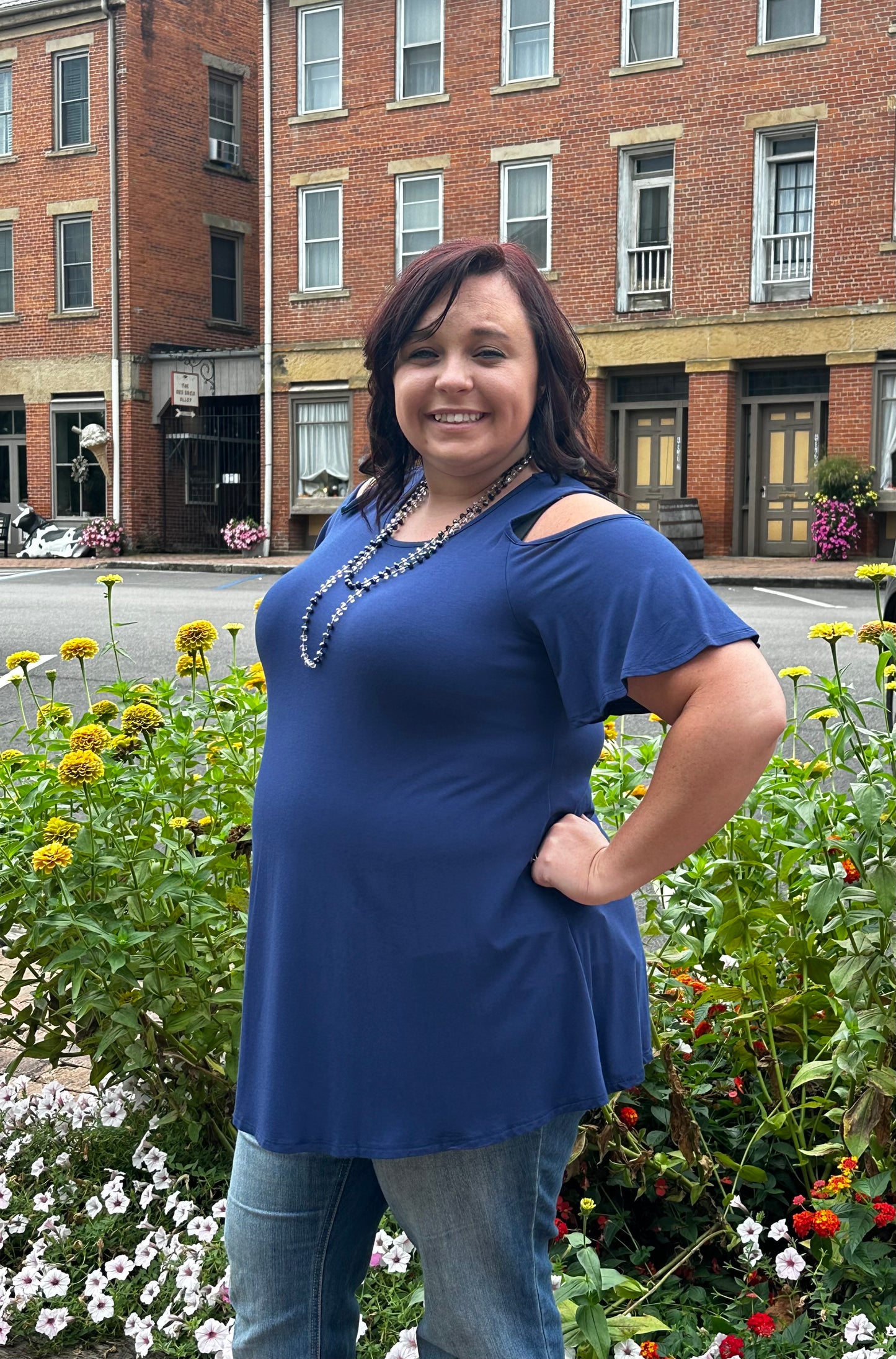 (Plus) Navy ColdShoulder Top