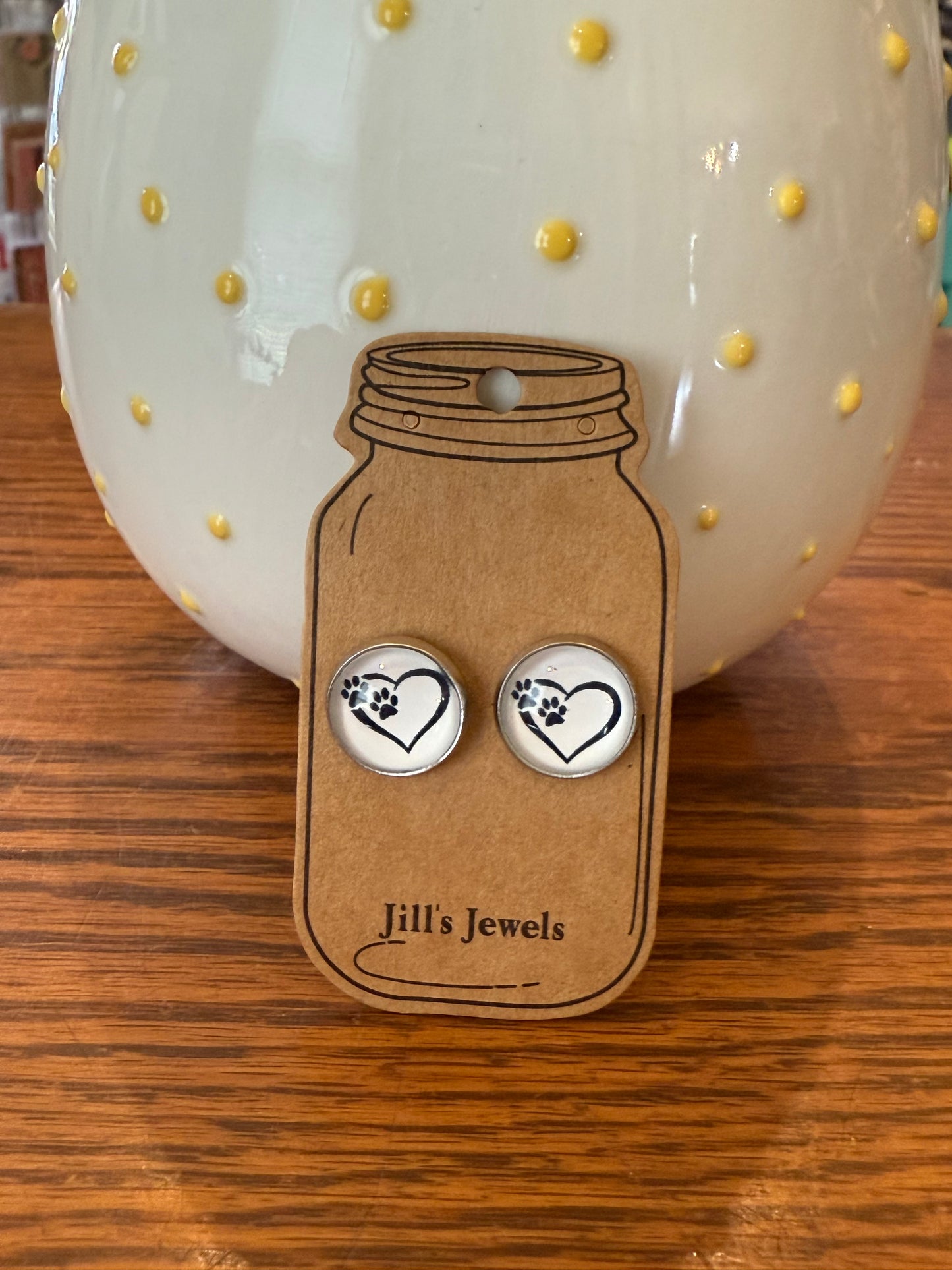 White/Paw Heart Stud