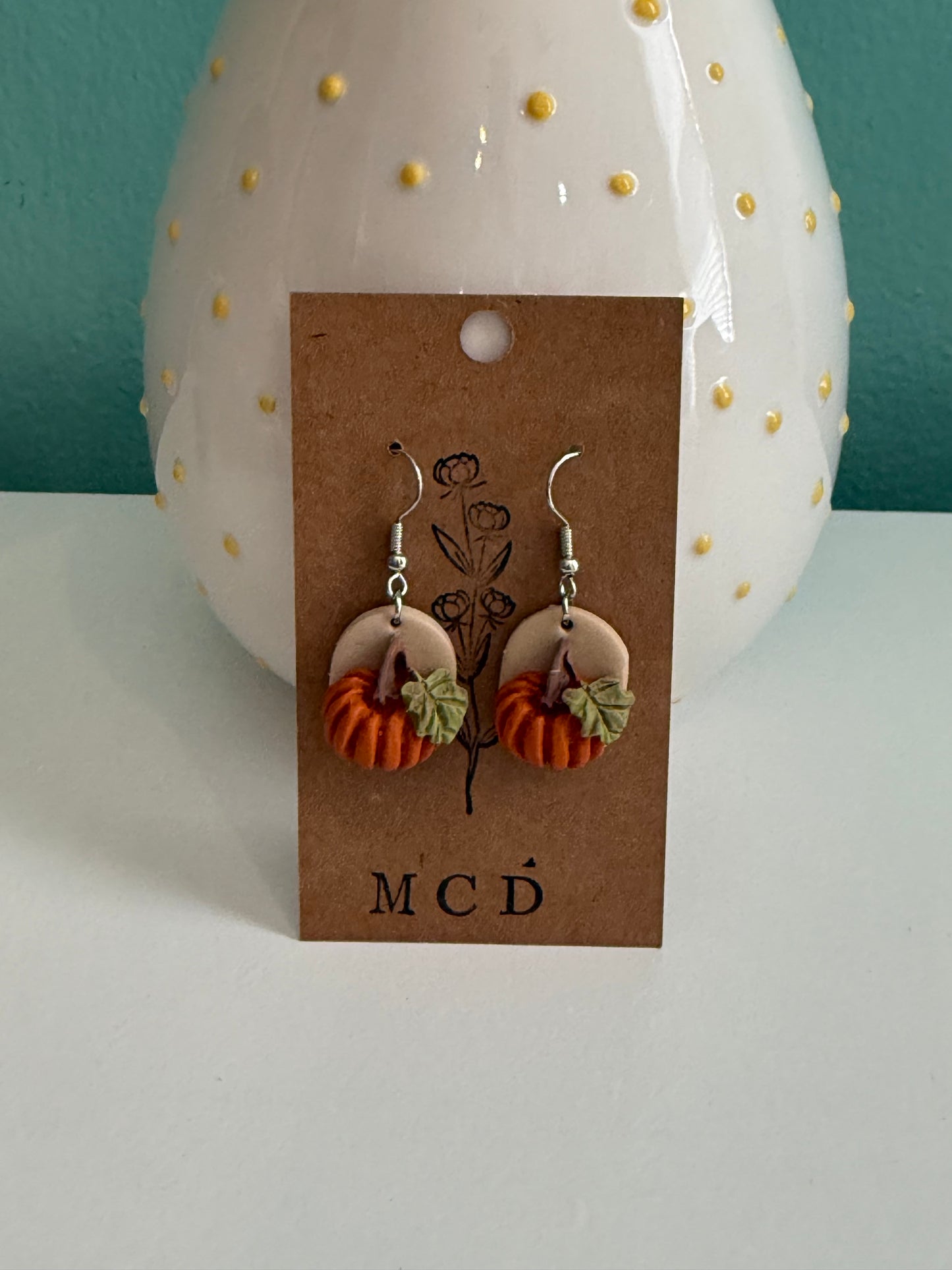 Cream Pumpkin Earring