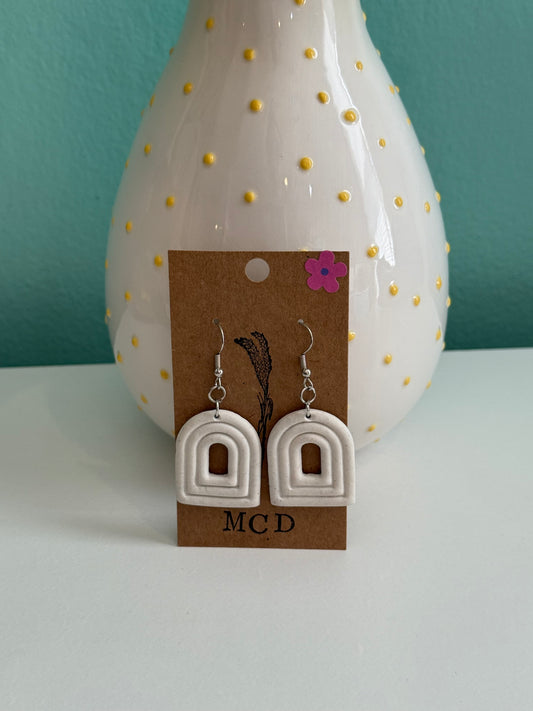 Cream Gate Earring