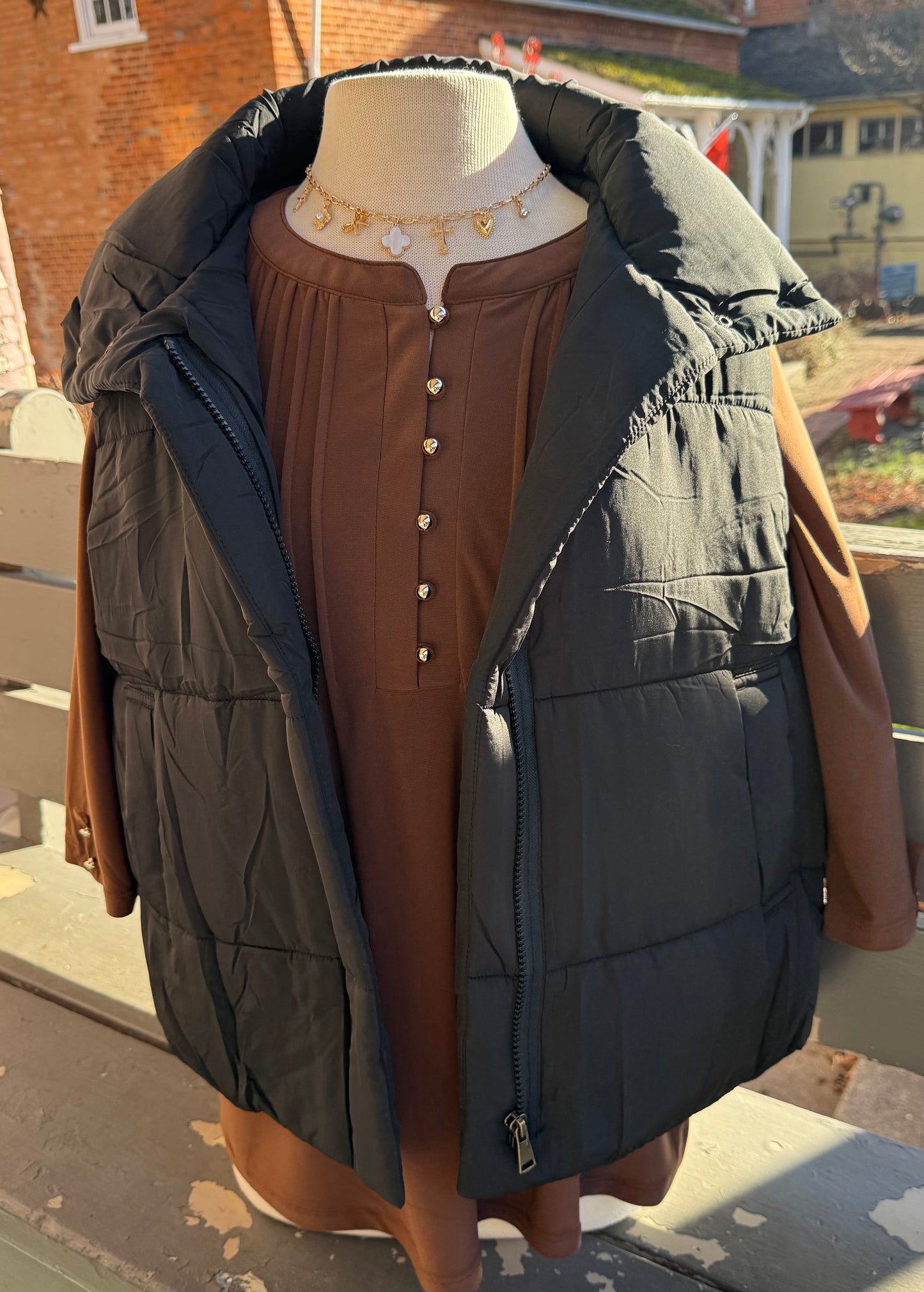 (Plus)Black Puffer Vest